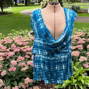 Women’s top Lane Bryant green blue tie dye look .size 26-28